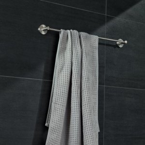 Grohe Essentials Towel Rail - 600mm - Chrome (40366001) - main image 2