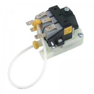 Gainsborough pressure switch assembly - 9.8kW/10.8kW (95.613.621) - main image 1
