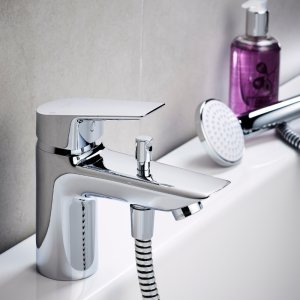 Ideal Standard Tesi single lever one hole bath shower mixer with shower set (B1957AA) - main image 2